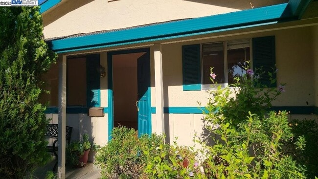 1501 L St in Davis, CA - Building Photo - Building Photo