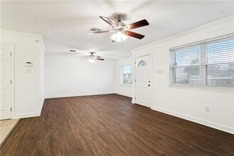 3577 W Louisiana State Dr in Kenner, LA - Foto de edificio - Building Photo