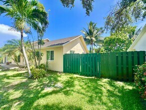 1386 Fulmar Dr in Delray Beach, FL - Building Photo - Building Photo