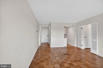 4201 Cathedral Ave NW, Unit 1012 in Washington, DC - Building Photo - Building Photo