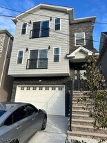 127 Jaques St in Elizabeth, NJ - Building Photo
