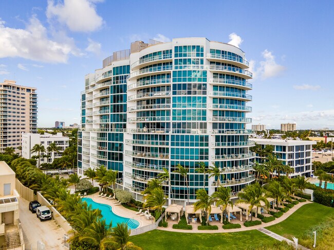 Coconut Grove Residences in Fort Lauderdale, FL - Building Photo - Building Photo