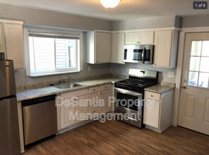 625 Vanadium Rd in Bridgeville, PA - Building Photo - Building Photo