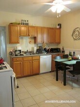81 Newbury St, Unit 2 in Somerville, MA - Building Photo - Building Photo