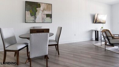 2250 McGregor Blvd, Unit 2318 in Ft. Myers, FL - Foto de edificio - Building Photo