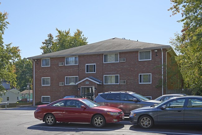 COHASSET PLACE in Worcester, MA - Foto de edificio - Building Photo