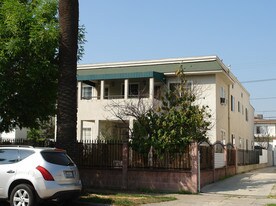 821 N Heliotrope Dr Apartments