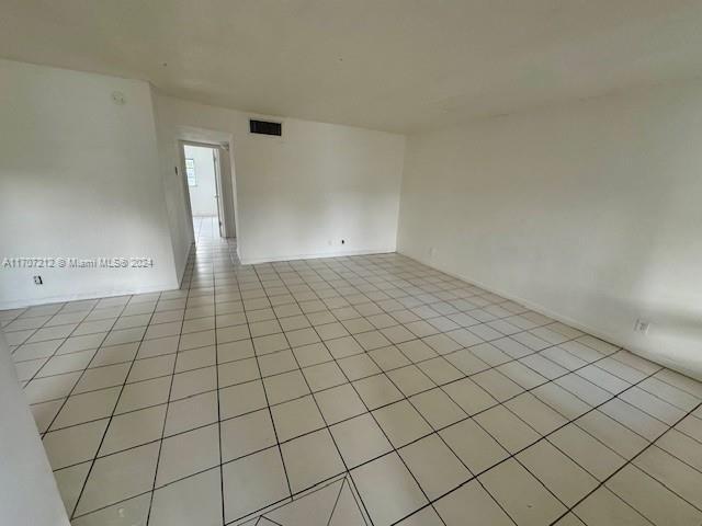 1701 NW 46th Ave in Lauderhill, FL - Building Photo - Building Photo