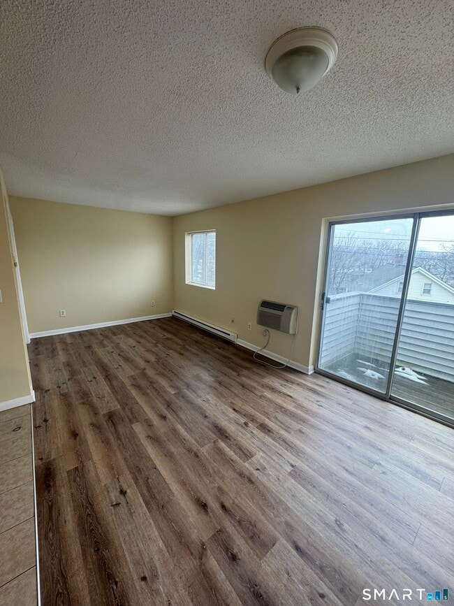 4 Warwick St in New Haven, CT - Building Photo - Building Photo