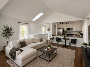 635 W Elm St, Unit C in Chicago, IL - Building Photo - Building Photo