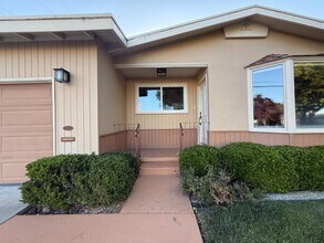 705 Santa Rita St in Sunnyvale, CA - Building Photo - Building Photo