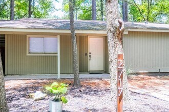 2717 S Millbend Dr in Spring, TX - Building Photo - Building Photo