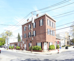 400 Locust St Apartments