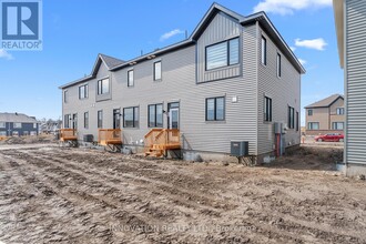 1947 Elevation Rd in Ottawa, ON - Building Photo - Building Photo