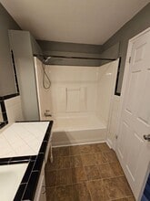 211 W Rasch Rd in Florence, AL - Building Photo - Building Photo