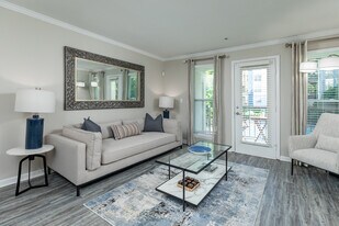 The Stratford Apartments in Atlanta, GA - Building Photo