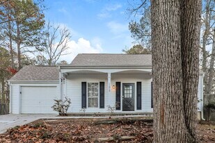 11010 Highridge Ct in Hampton, GA - Building Photo