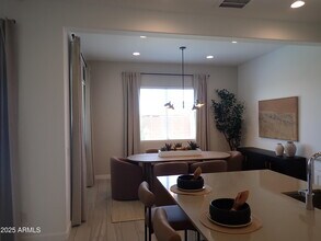9640 W Monterey Way in Phoenix, AZ - Building Photo - Building Photo