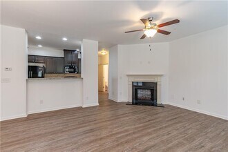 6802 Story Cir in Norcross, GA - Building Photo - Building Photo
