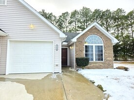 102 Hunter's Way in Fruitland, MD - Building Photo