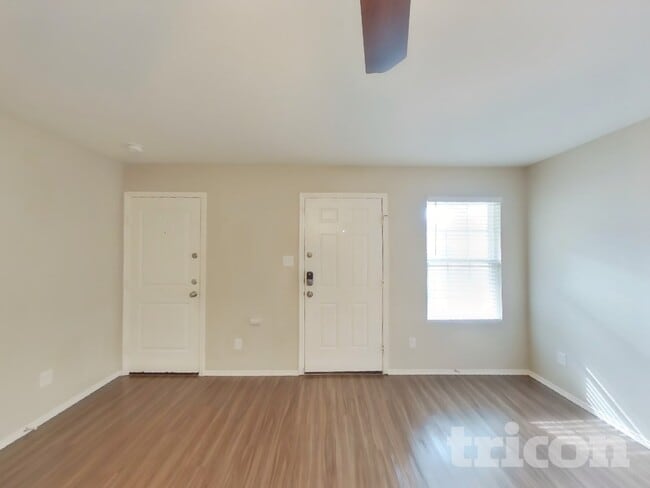 5668 McClelland St in Heath, TX - Foto de edificio - Building Photo