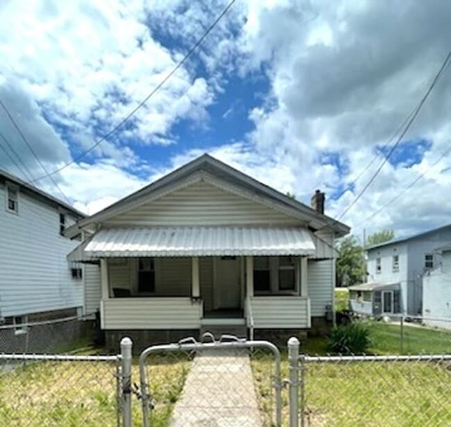 property at 2333 Washington St W