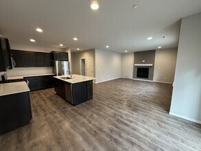 9400 N Alder St in Camas, WA - Building Photo - Building Photo