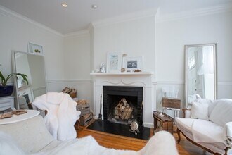 137 S Fairfax St in Alexandria, VA - Foto de edificio - Building Photo