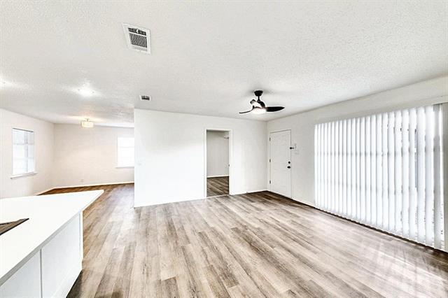 2322 San Paula Ave in Dallas, TX - Building Photo - Building Photo