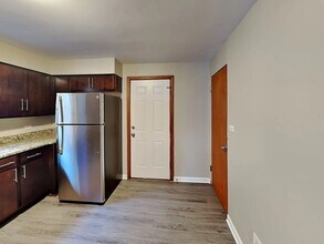 3242 Wesley Ave in Berwyn, IL - Building Photo - Building Photo