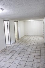 3005 Old Houston Rd-Unit -B in Huntsville, TX - Building Photo - Building Photo