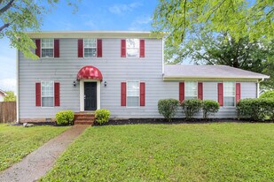 3233 Autumn Dr in Nashville, TN - Building Photo