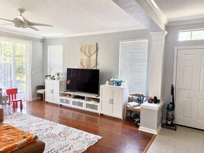 8410 Drayton Park Dr in Jacksonville, FL - Foto de edificio - Building Photo