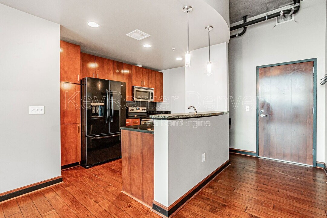 1700 Bassett St in Denver, CO - Building Photo