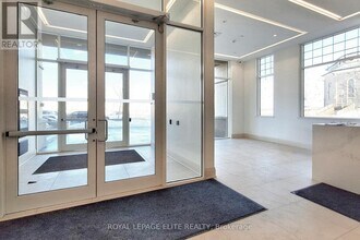 101 Cathedral High St in Markham, ON - Building Photo - Building Photo