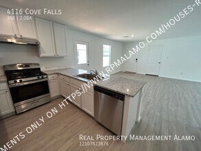 4116 Cove Fls in San Antonio, TX - Foto de edificio - Building Photo