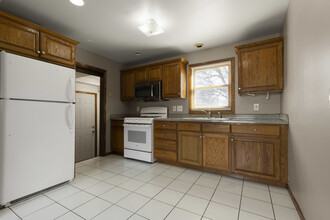 641 Frances Ave in Loves Park, IL - Building Photo - Building Photo