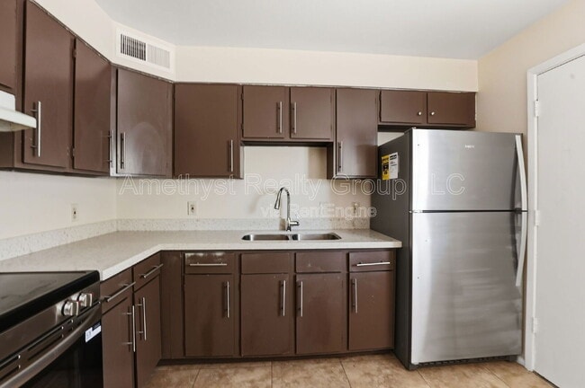 317 E Vogel Ave in Phoenix, AZ - Building Photo - Building Photo