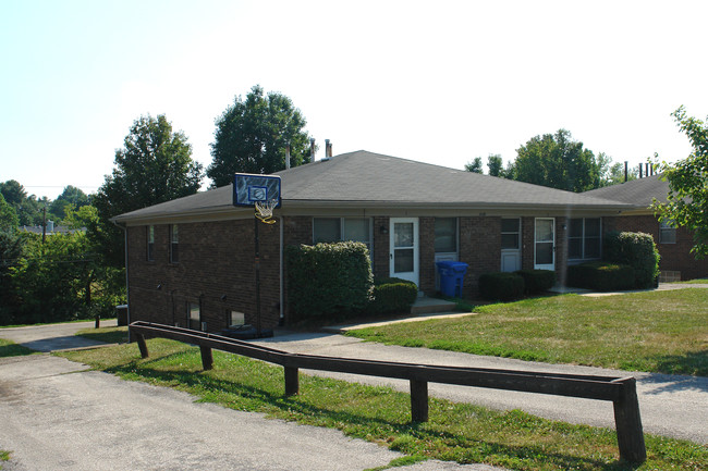 2009 Cambridge Dr in Lexington, KY - Building Photo - Building Photo