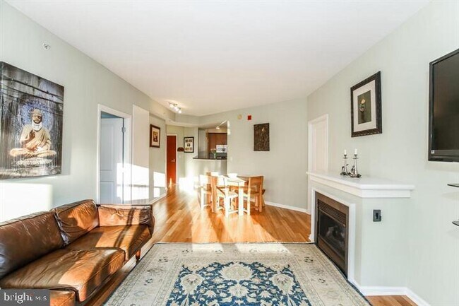 715 6th St NW in Washington, DC - Building Photo - Building Photo
