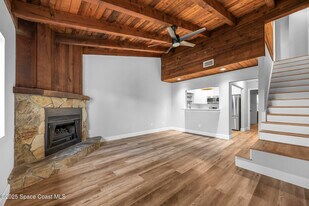 111 Columbia Dr in Cape Canaveral, FL - Building Photo