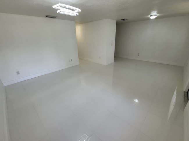 22227 SW 103rd Ct in Cutler Bay, FL - Building Photo - Building Photo