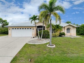 15140 Lyneburg Ave in Port Charlotte, FL - Building Photo - Building Photo
