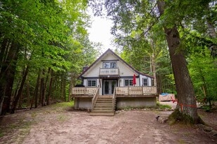 95 Eidelweiss Dr in Madison, NH - Building Photo