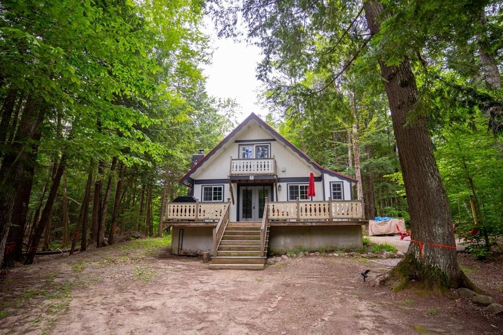 95 Eidelweiss Dr in Madison, NH - Building Photo