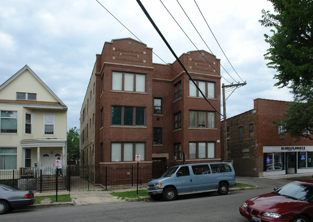 1536 W Walton St in Chicago, IL - Foto de edificio