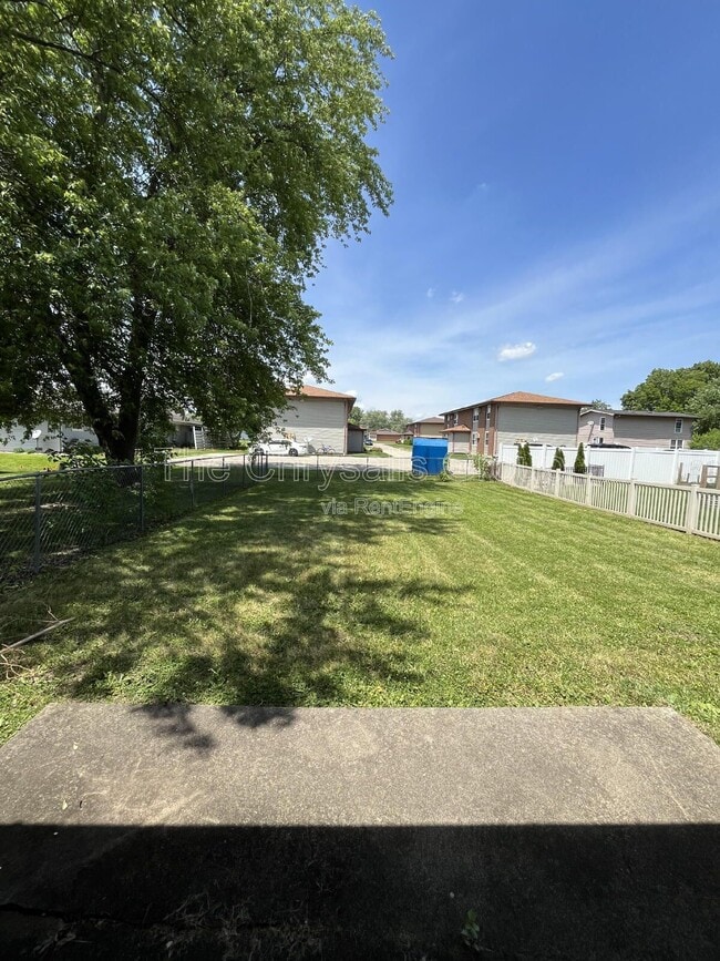 424 Heritage Ln in Ottawa, IL - Building Photo - Building Photo