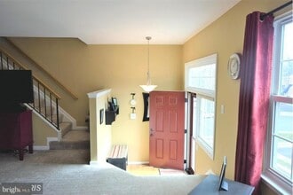 403 McDaniel Dr in Purcellville, VA - Building Photo - Building Photo
