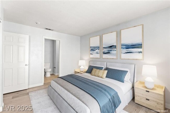 7300 W Pirates Cove Rd in Las Vegas, NV - Foto de edificio - Building Photo