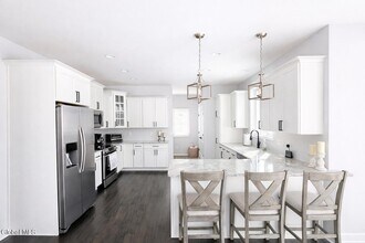 40 Haywood Ln in Rensselaer, NY - Building Photo - Building Photo